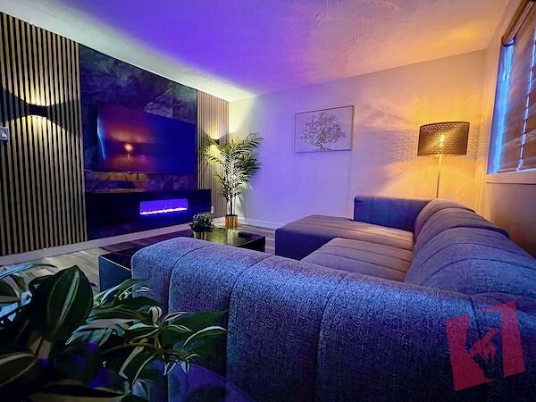 BANKVIEW - 2 BD 1 BA FURNISHED - PARKING INCLUDED photo 2