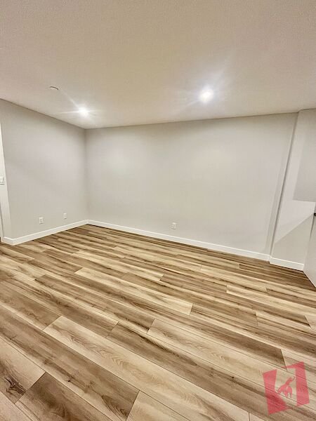 Luxury One Bedroom - Legal Suite