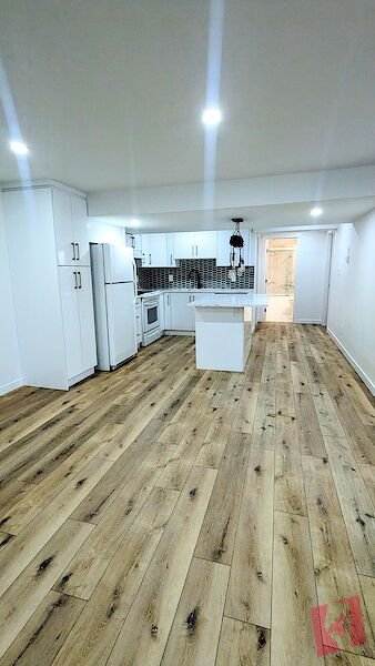 Newly developed Bedrooms Secondary Suit- 5 min to UofC and 15 min to downtown