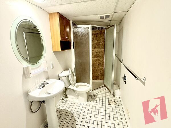 Basement Room for Rent photo 3