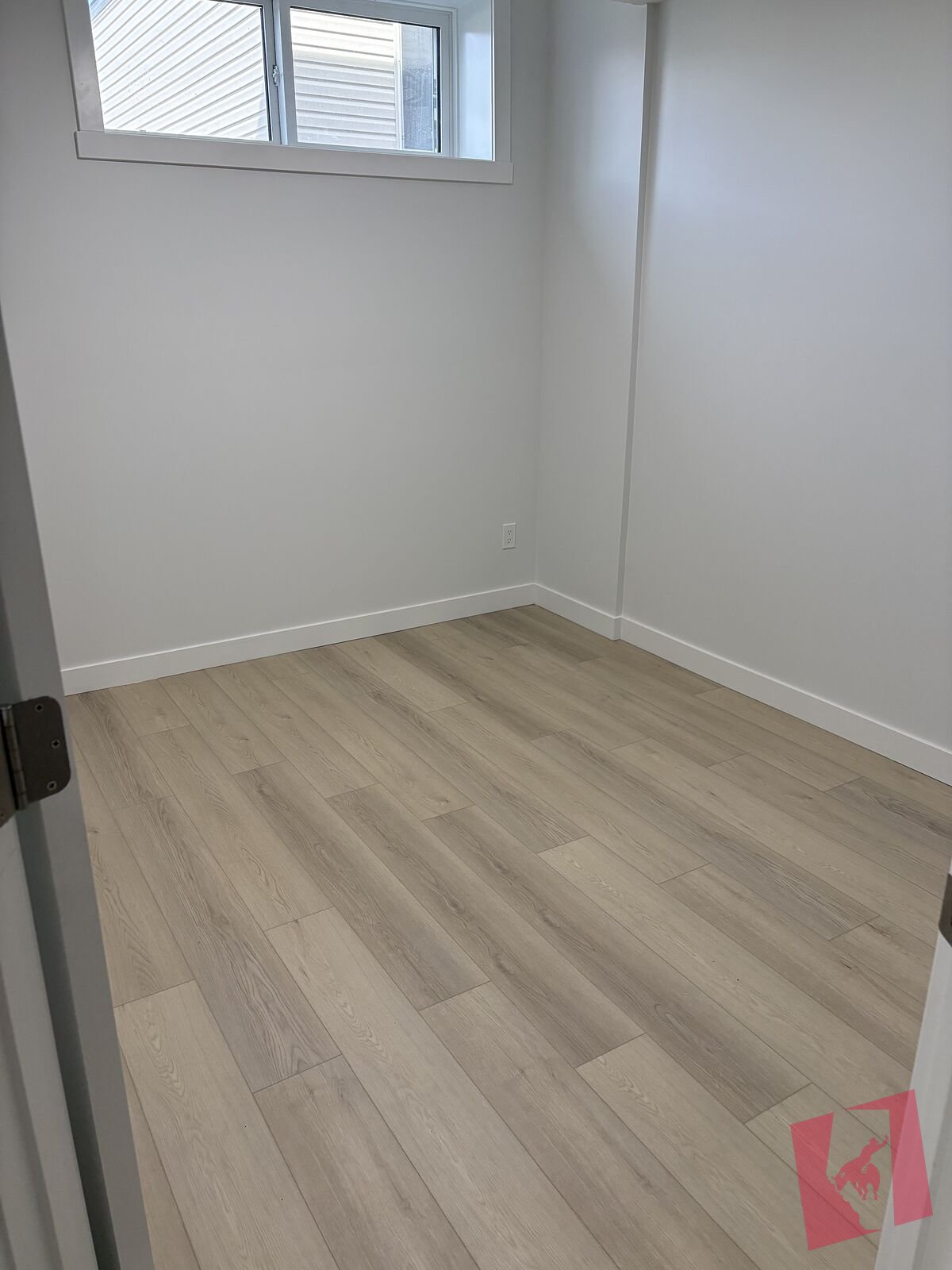 Brand New 2-Bed/1-Bath Legal Basement Suite – $1500 Utilities+Wifi included