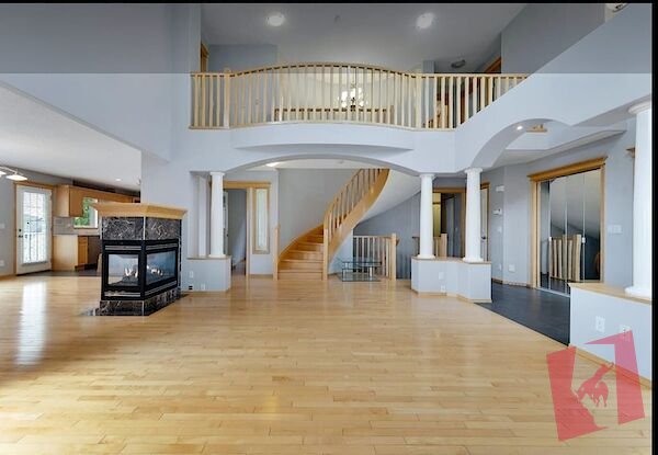 Beautiful SW Walkout 2 Story, 4 Room Home, Double Garage attach 2500 SQF Living photo 3