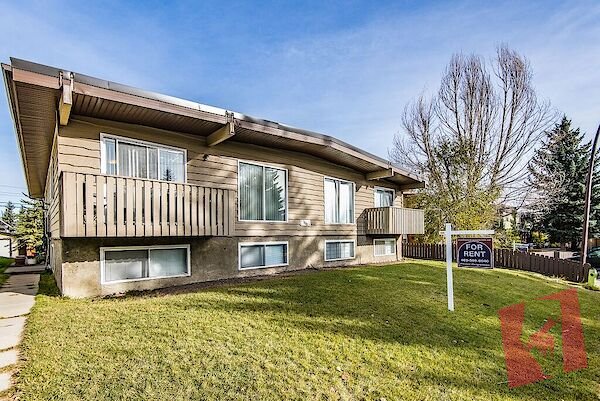 Renovated Three Bedroom in Southwood! photo 2