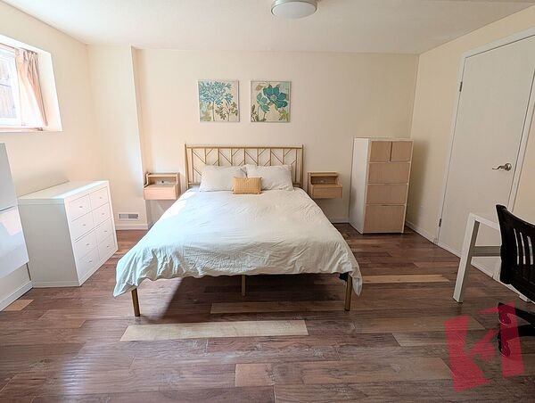 Quiet & Spacious Furnished Lower-Level Living Space: Deer Run SE – All Inclusive