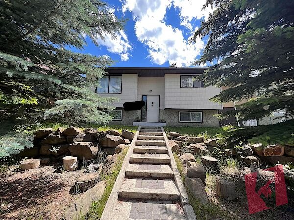 FEMALE ONLY**Two bedroom available for female tenant in a quiet neighborhood