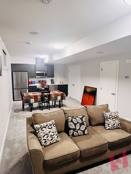 Spacious + Pristine 2 BR/1Bath Legal Basement in Evanston, NW