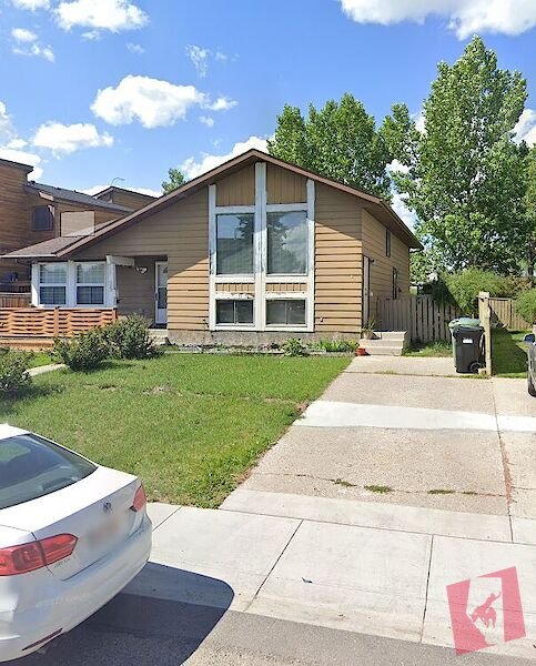 Bright small bachelor/studio suite in Fonda/ Marlborough for a single person