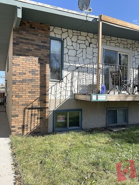 2 Bed 1 Bath downstairs suite