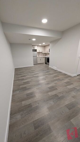 Spacious and Beautiful 2BD Legal Basement Suite