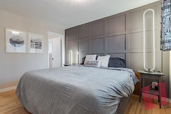 Fully renovated, open concept 2 bed 2 bath Bungalow photo 3