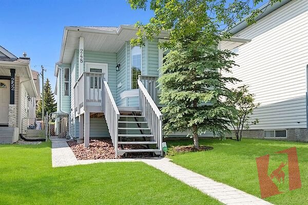 4-Bed Bi-Level with Double Detached Garage