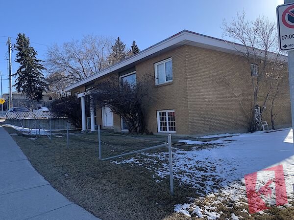 Central and Bright 1 Bedroom with Parking Stall