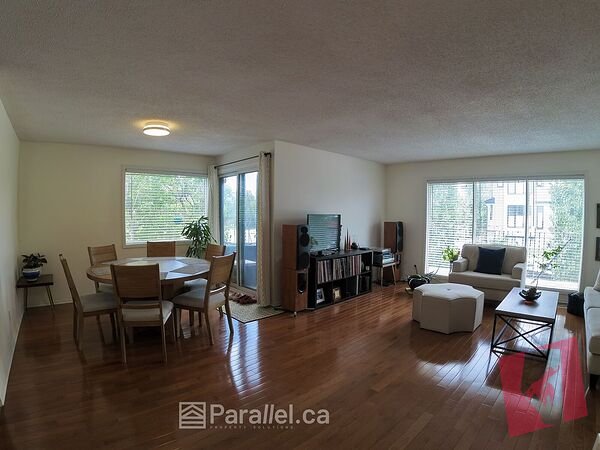 Rare 3bdr in Killarney. Includes Garage. Our House Your Home / Work Space photo 3