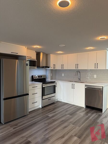 Brand New Walk-Out Basement Suite – Livingston NW – 2 Beds / 1 Bath