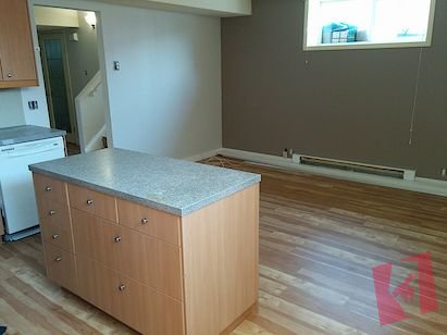 4Plex lower unit. 2 bedrooms with private in-suite laundry. photo 3