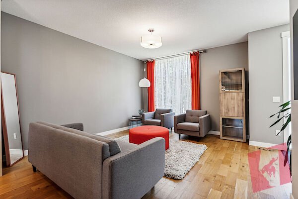 Luxurious Inner City Duplex by Market Mall photo 2