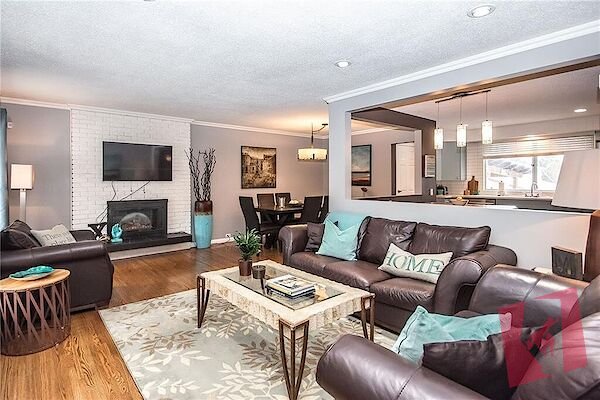 Main Floor photo 2