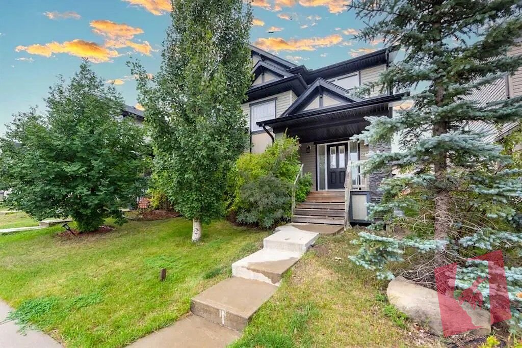 3-Bedroom Duplex in Panorama NW Calgary Location