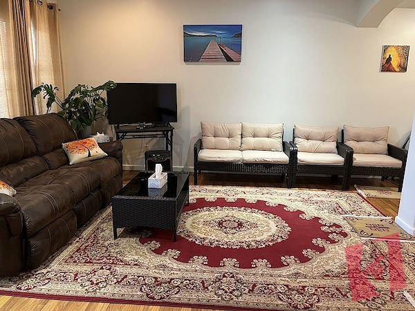 walkout, very bright & spacious 2 bed room Basement suite in Panorama Hills photo 3