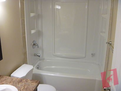 Spacious Walk-out Basement Suite With Patio