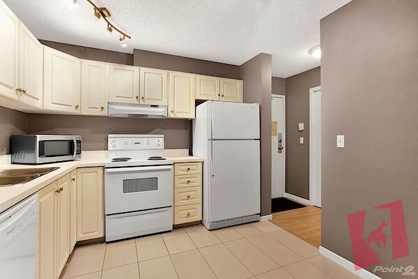 Well kept Condo 1 B/R in Patterson Hill photo 2