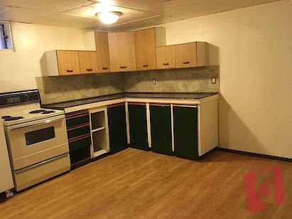 Pineridge basement suite photo 2