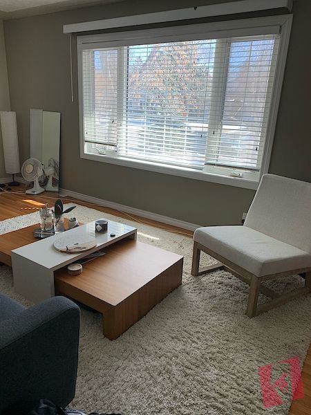 Main Floor room for Student Close to SAIT & U of C photo 3