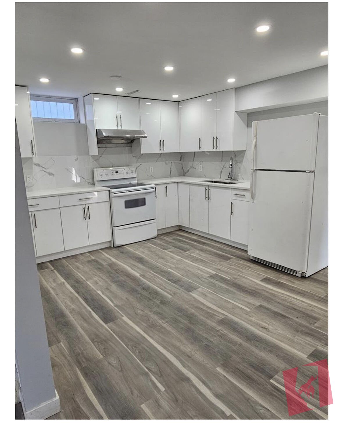 Bright Two Bedroom Basement photo 2