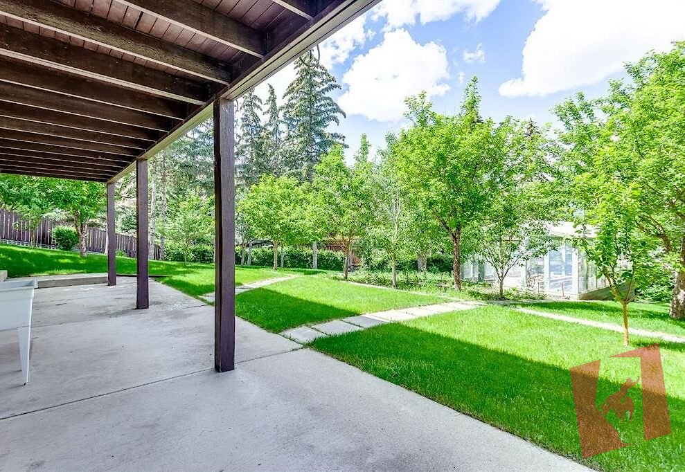 SPACIOUS and luxury LEGAL basement walkout suite