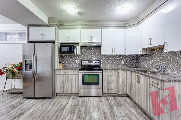 Beautiful Near Airport like New 2 Bedroom Legal Basement Suite Skyview Northeast