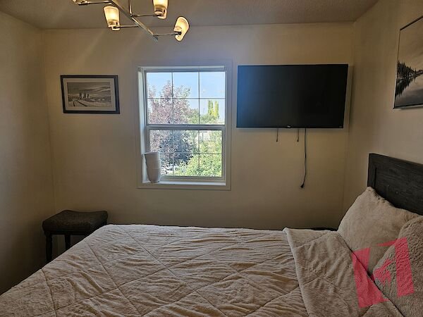 Fully Furnished Room ln Deep South, (Somerset) (LGBTQ Home) photo 2