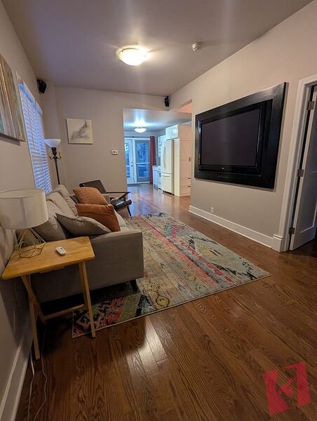 Charming Inner City Century Home photo 2