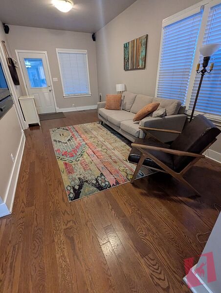 Charming Inner City Century Home photo 3