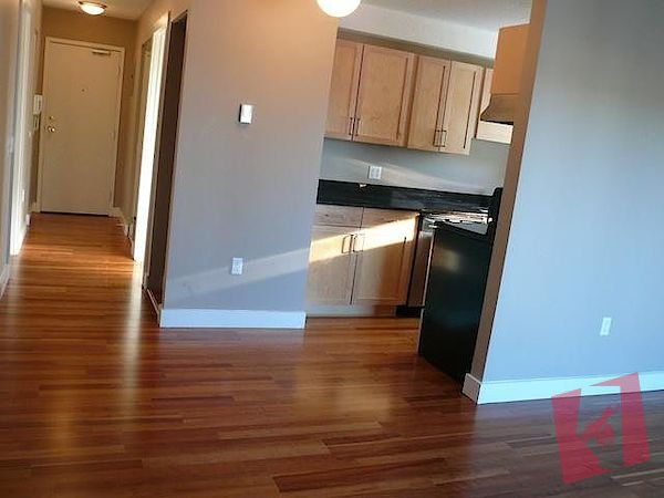 1 Bedroom Condo - near Sunnyside C-Train