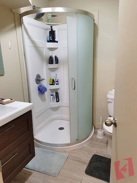 Furnished Duplex Rental Calgary – Walking Distance to UofC & Foothills Hospital photo 3