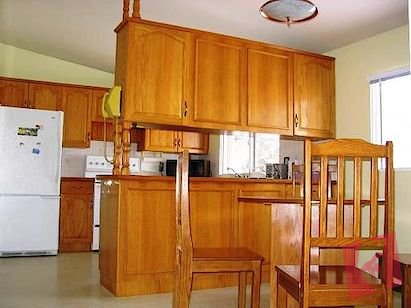 Furnished Main Floor Next To UofC Research Park & Brentwood LRT Station photo 3