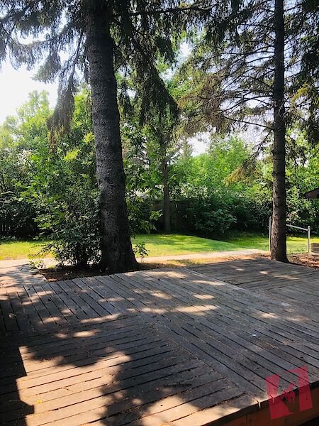 3-Bedroom House in Varsity – Double Garage, Near U of C, LRT & Market Mall