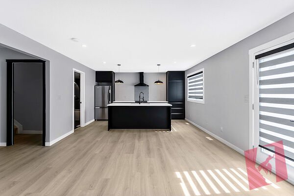 Fully Renovated Walk-Out, Super Sunny, Lower Level Suite