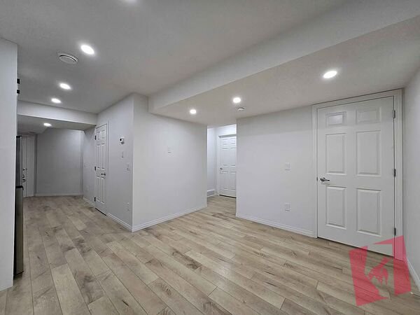 1BHK Basement in Yorkville Green SW